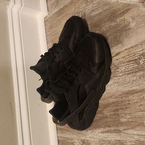 Nike Huarache Womens size 9